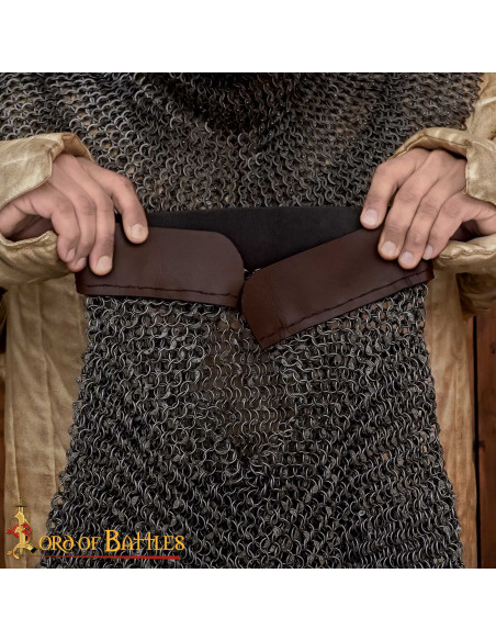 Gargantilha medieval de malha de aço...