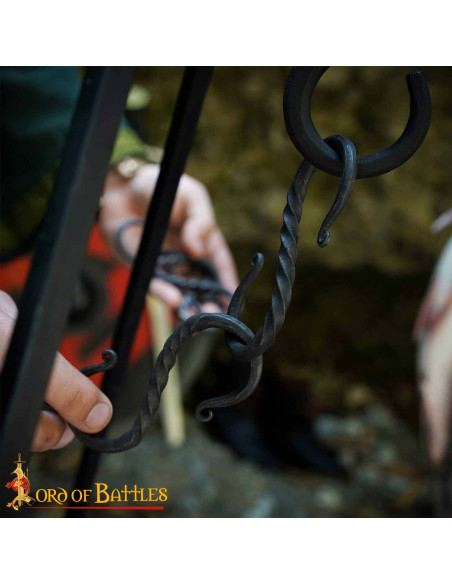 Ganchos em S medieval de ferro para...