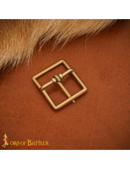 Fivela de latão maciço medieval 2.3...