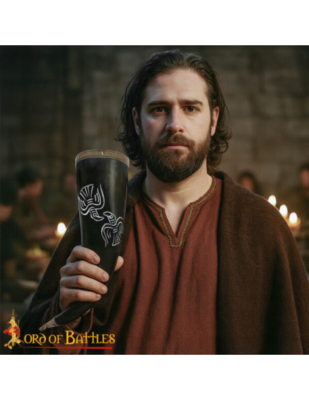 Corneta Vikinga Gravada de Boi com...