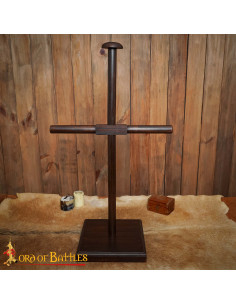 Suporte robusto e elegante para armadura medieval