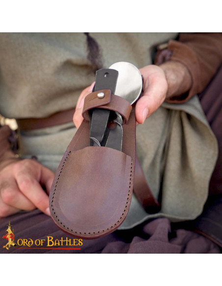 Conjunto de Talheres Medievais em Aço...