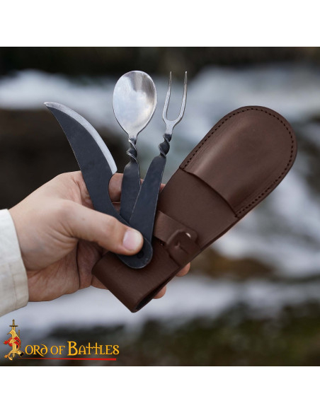 Conjunto de Talheres Medievais em Aço...