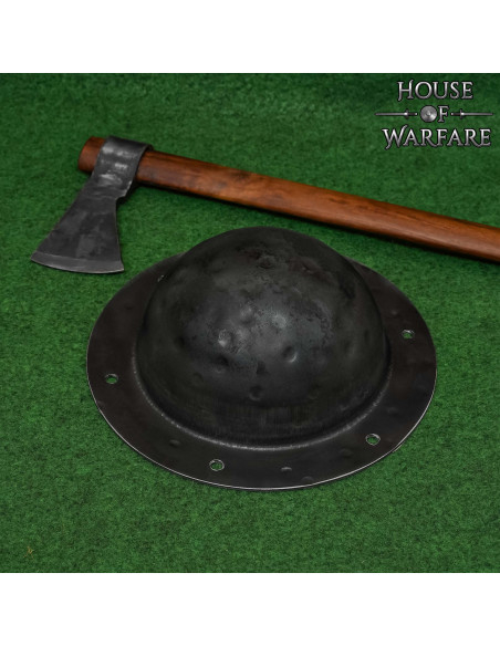 Umbo escudo em aço preto preparado...