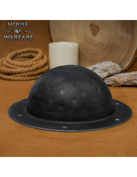 Umbo escudo em aço preto preparado...