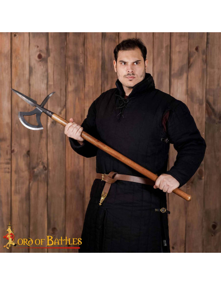 Alabarda medieval do século XVI em...