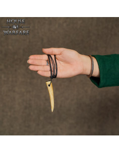 Colar de chifre de boi polido natural com cordão