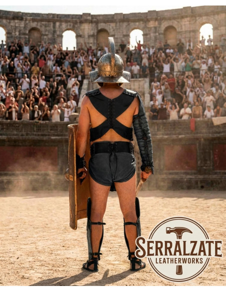 Peto gladiador ajustável em couro...