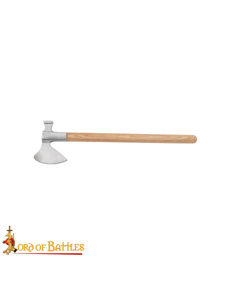 Machado medieval de aço com cabeça de...