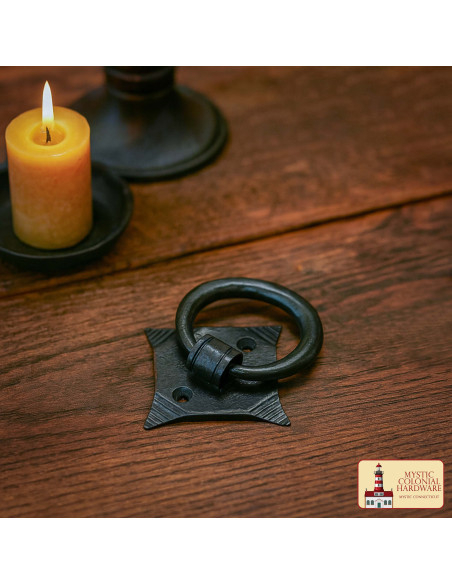 Puxador medieval em ferro fundido...