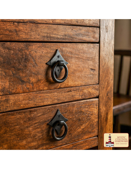 Puxador medieval em ferro fundido...