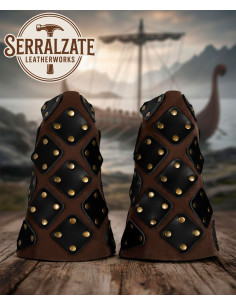 Braçadeiras Vikingas de Couro Marrom com Escamas
