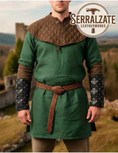 Brazaletes Medievais de Couro Preto Escamado 2