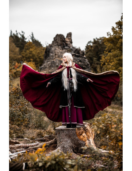 Capa vikinga modelo Fjell em pele...