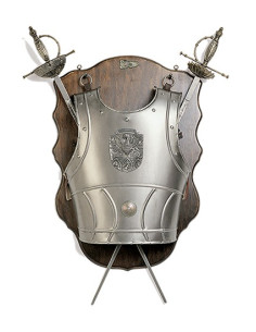 Panóplia de peitoral e espadas