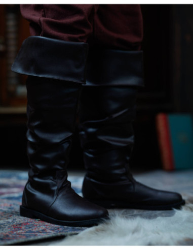 Botas medievais em couro modelo Prescott, cor preta