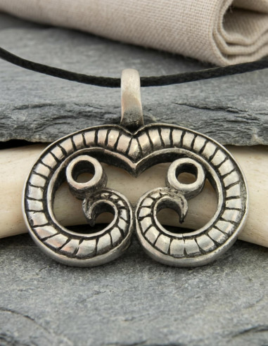 pingente de chifre viking