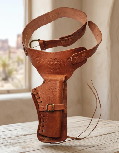 1 revólver coldre de pele clara (destro)