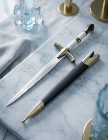 O inverno está vindo fantástica Daga ouro