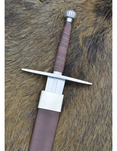 Espada medieval longa com bainha, funcional
