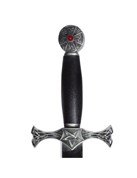 punhal medieval com espada