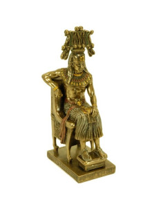 Figura faraó egípcio em seu trono