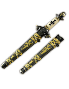 punhal medieval com espada