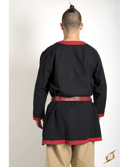 Épica túnica medieval