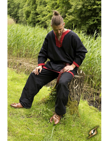 Épica túnica medieval