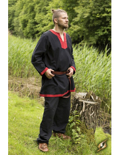 Épica túnica medieval