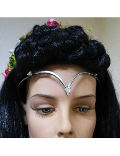 Tiara com pérolas de vidro