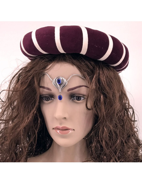 Tiara com pérolas de cristal