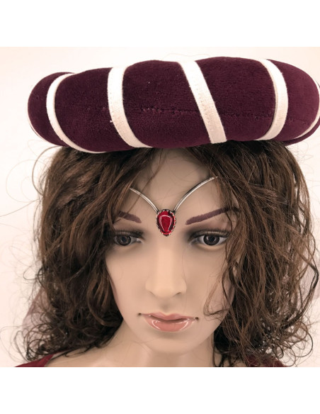 Tiara com pérolas de cristal