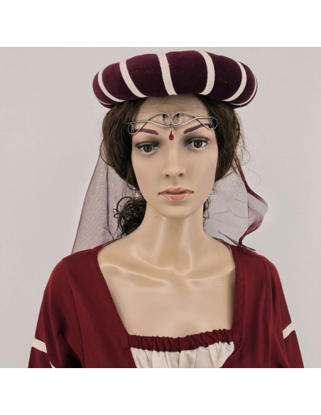 Tiara com pérolas de cristal