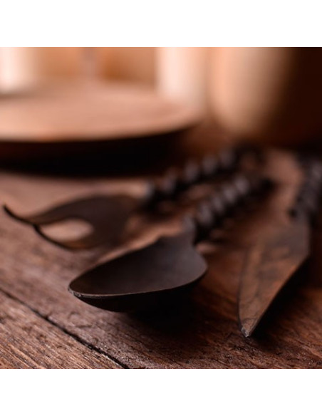 Talheres medievais com tampa