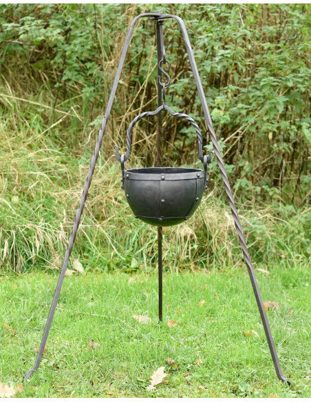 caldeirão medieval rebitado