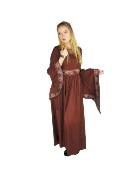Vestido de nobreza medieval, vermelho bordô