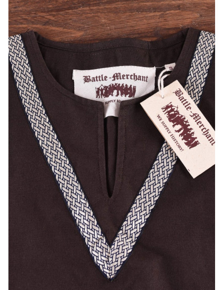 Ailrik túnica marrom medieval