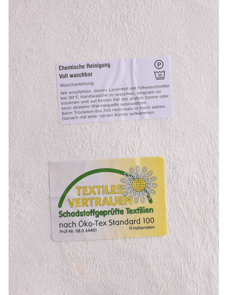 pele de cordeiro branca