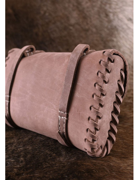 Bolsa medieval com duas fivelas