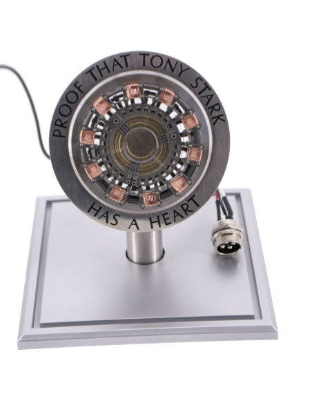 Coração de Tony Stark feito em aço,...