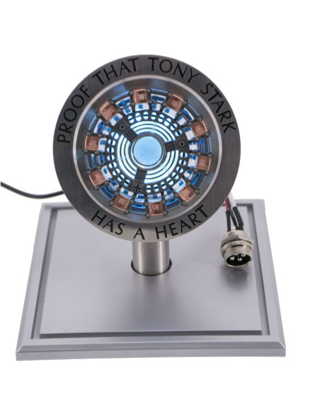 Coração de Tony Stark feito em aço,...