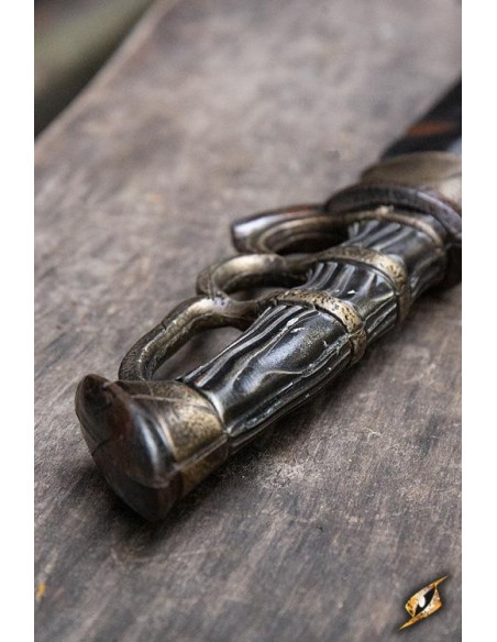 Sabre Battleworn Pirata, LARP