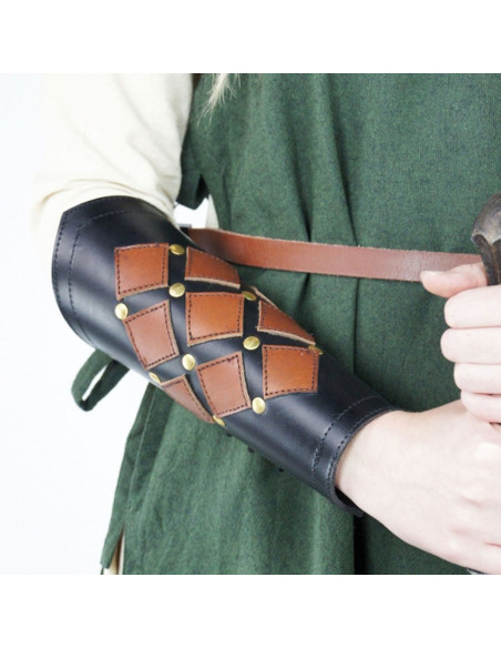 Pulseiras medievais sapatilhas pretas...