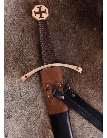 Espada cruzada com bainha de couro