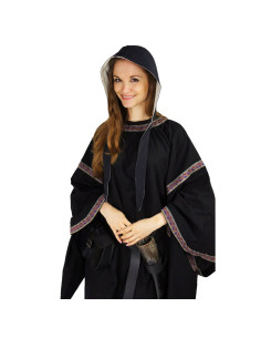 Mulher crespina medieval modelo Alex, natural preto e branco