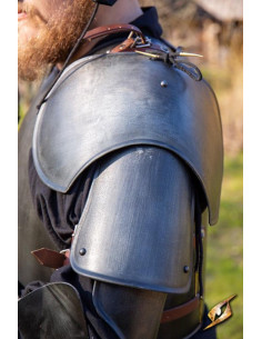 Ombreiras de guerreiros medievais, acabamento preto 2