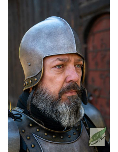 Capacete de Cavaleiro Medieval em...