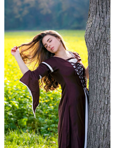 Mulher de vestido medieval Larissa,...