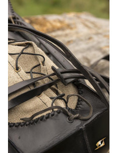 Mochila de aventureiro medieval na cor preta 2